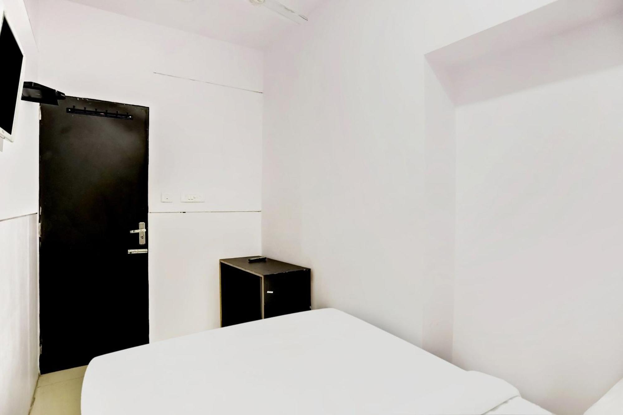 Hotel O North Campus New Delhi Extérieur photo