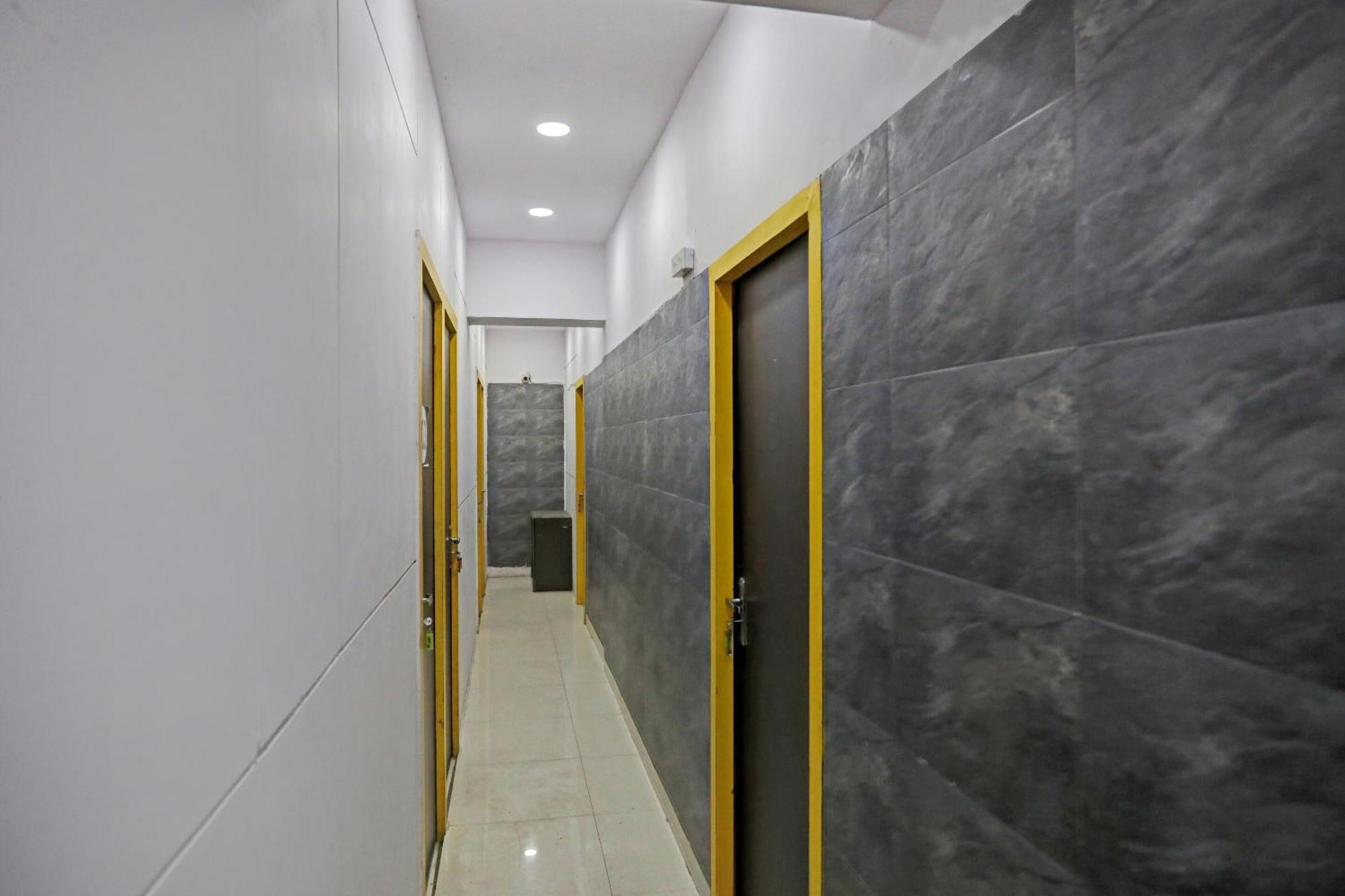 Hotel O North Campus New Delhi Extérieur photo